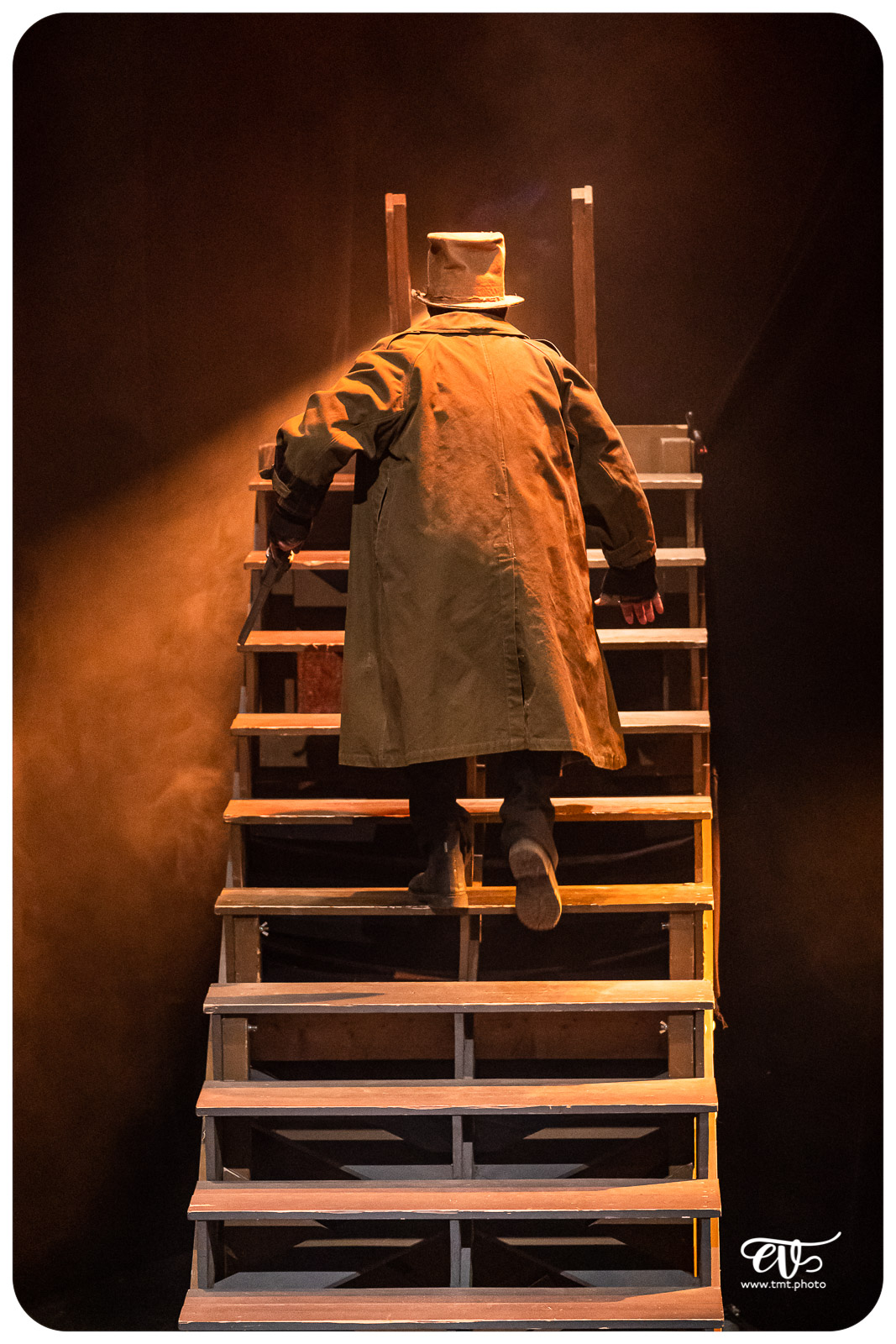 OLIVER TWIST (CIE LA MESNIE H.)